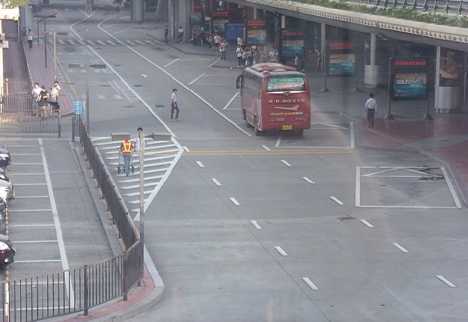 交通標線，東莞廠區(qū)劃線，機場劃線，標線清除，熱熔反光劃線