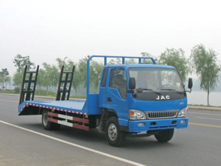 常熟江淮平板運(yùn)輸車價(jià)格/鉤機(jī)運(yùn)輸車廠家總代理