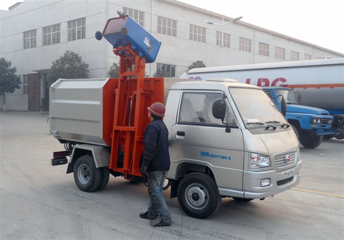 壓縮式垃圾車廠家價格,擺臂式垃圾車廠家價格湖北程力威垃圾車