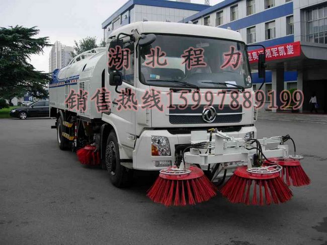 機(jī)械式掃路車(chē)價(jià)格掃地寬度5米的掃路車(chē)型號(hào)掃地車(chē)5米寬