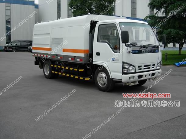 五十鈴慶鈴公路隔離護(hù)欄清洗車(chē)↑護(hù)欄清洗車(chē)↑公路隔離護(hù)欄清洗車(chē)		