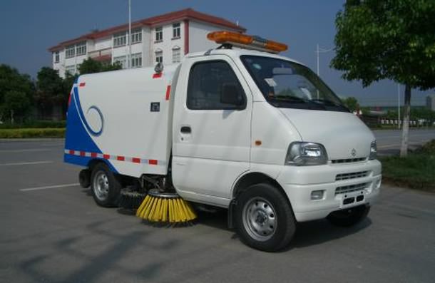 長(zhǎng)安小型掃路車(chē)/低價(jià)銷(xiāo)售/全國(guó)最低價(jià)