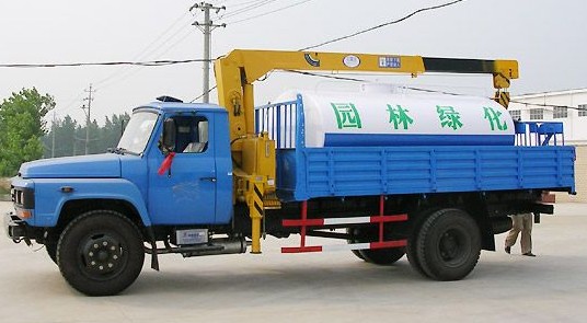 東風(fēng)裝水5-6噸隨車吊高空作業(yè)灑水車