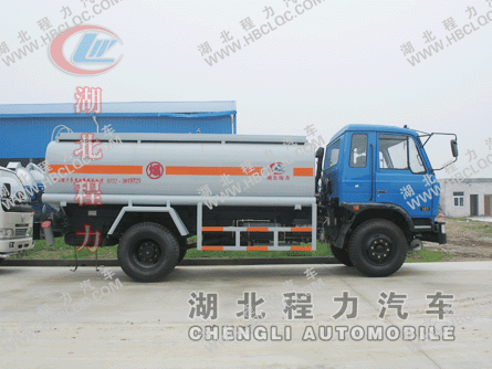 東風(fēng)加油車(chē)廠家3噸加油車(chē)價(jià)格5噸8噸10噸加油車(chē)廠家供應(yīng)