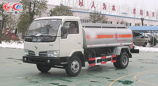 最好質量的小型流動加油車3噸加油車 5噸加油車最好質量供應