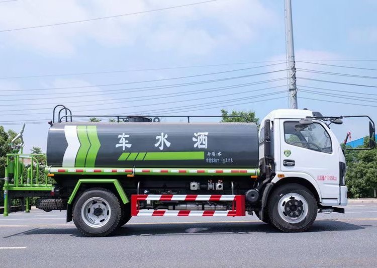 10方.12方綠化噴灑車 鄉(xiāng)鎮(zhèn)街道9.2噸東風(fēng)灑水車 雙面?zhèn)葒娒娣e廣