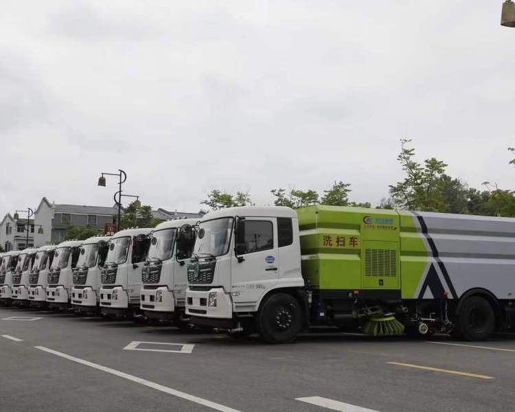 東風(fēng)天錦智能洗掃車(chē) 市政城區(qū)主干道路清掃車(chē) 操作靈活方便