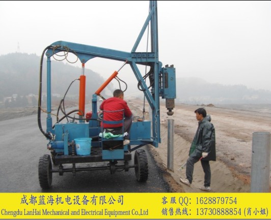 成都高速公路打樁機/重慶公路打樁機/波形護欄