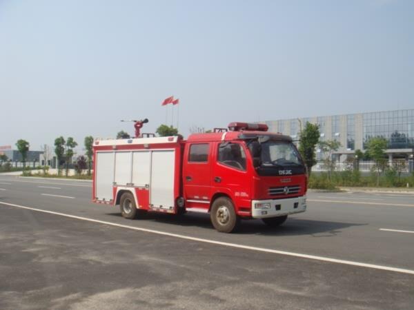 東風多利卡水罐消防車 JDF5080GXFSG30/A型水罐消防車