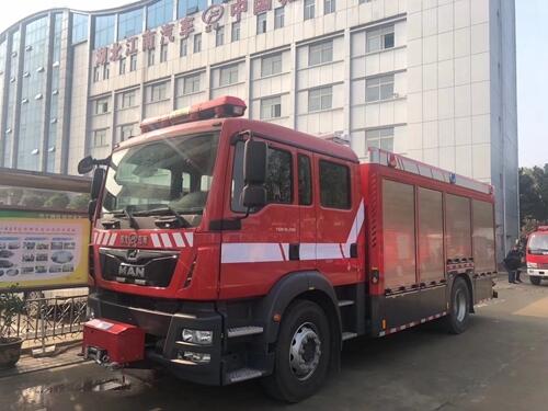 德國曼原裝進口城市主戰(zhàn)消防車 國五德國MAN壓縮空氣泡沫消防車價格