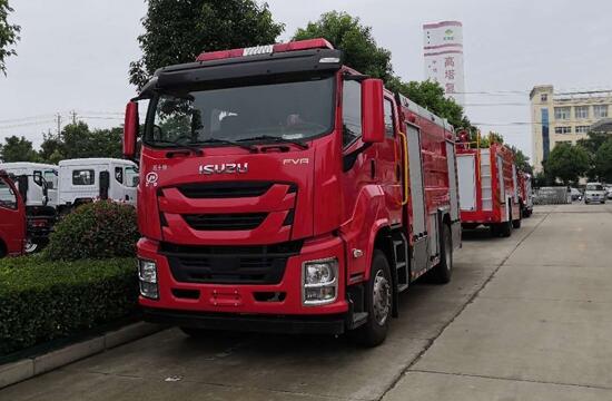 慶鈴7噸水罐消防車 JDF5172GXFSG60/Q6型水罐消防車