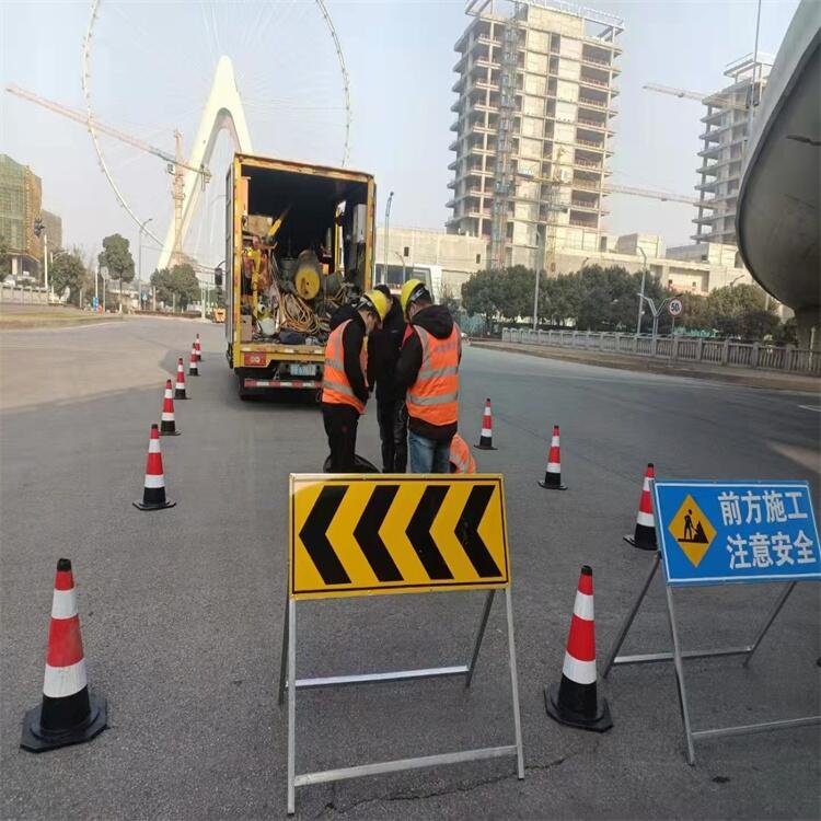 南京小區(qū)排水管道檢測和管道清淤及管道修復(fù)施工