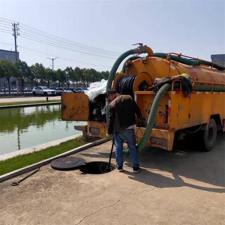 南京江寧區(qū)排污管道清淤 污水池清理 高壓疏通清洗管道