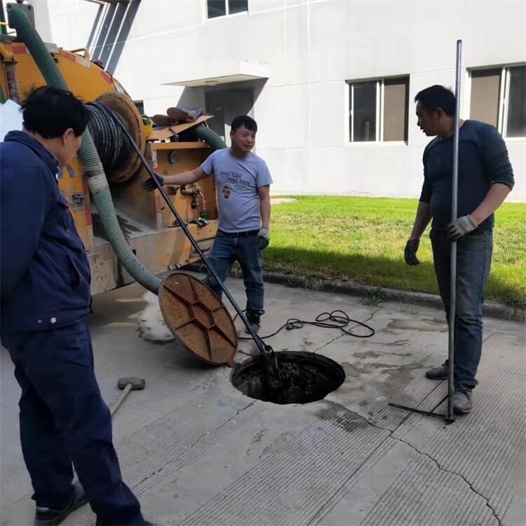 南京洪武路雨污排水管道疏通清洗，地下室排污池清理，污水清運(yùn)