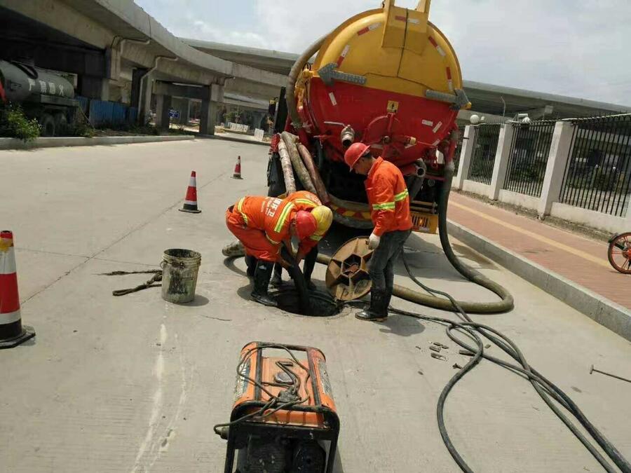 南京雨花臺(tái)區(qū)鐵心橋管道疏通及高壓清洗下水道和管道排查