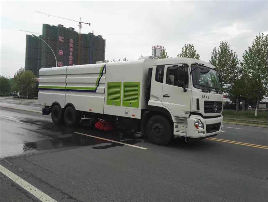 山東地區(qū)掃路洗掃車銷售網點，濟南臨沂大型洗掃車多少錢