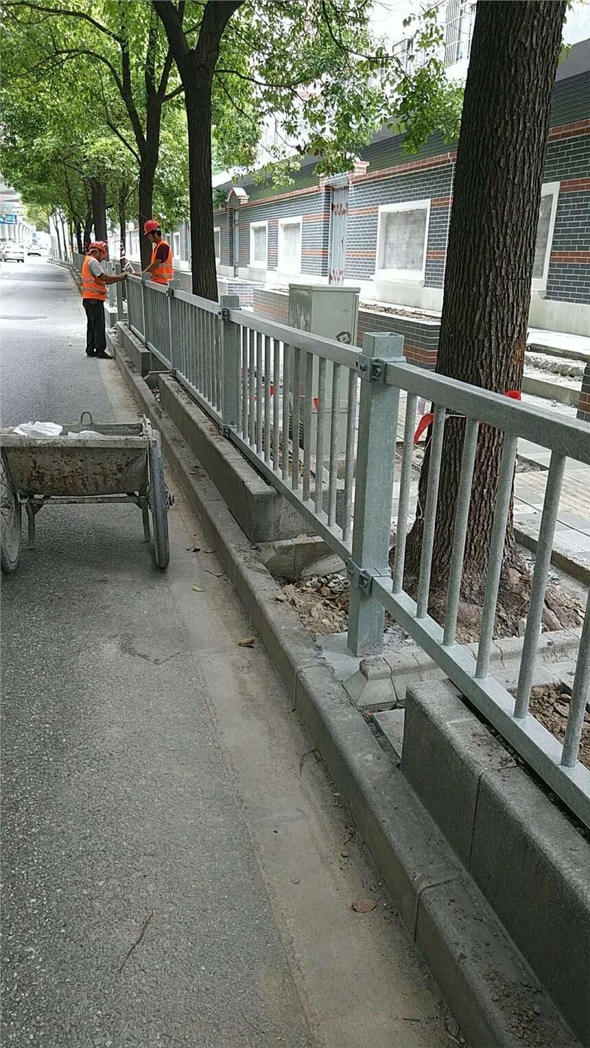 經久耐用道路交通防撞欄型號