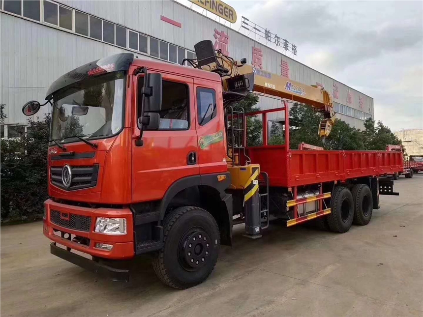 巴音郭楞徐工12噸隨車吊車