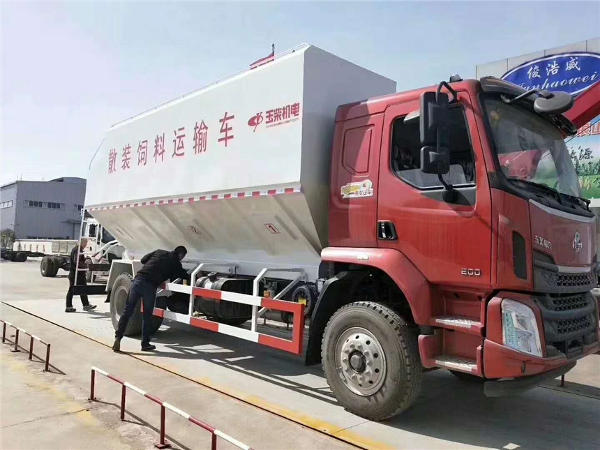 飼料運(yùn)輸車東風(fēng)飼料車10方飼料車飼料運(yùn)輸車哪家強(qiáng)