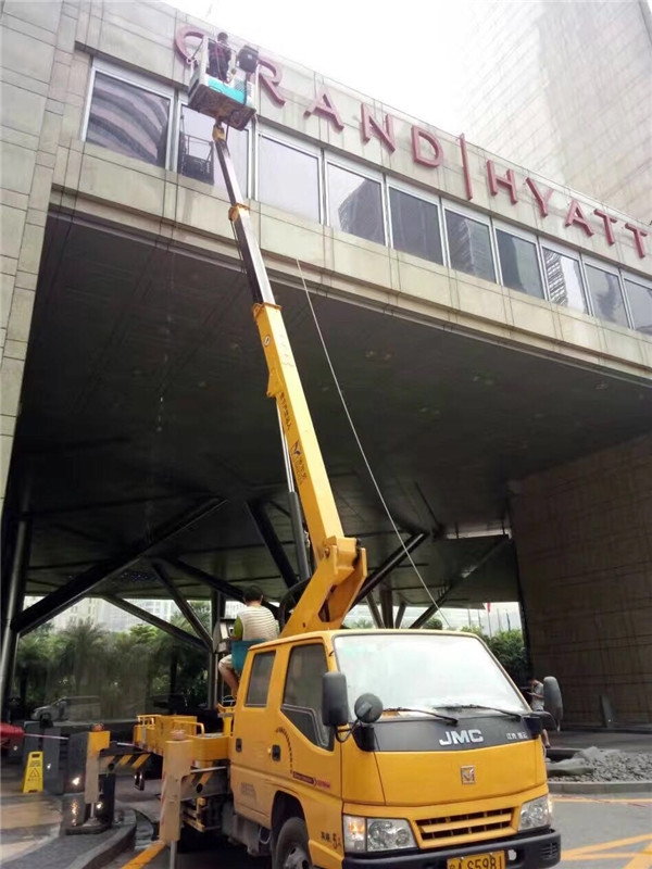 高空車 廠家提供陽(yáng)春市高空升降車租賃業(yè)務(wù) 吊籃車出租