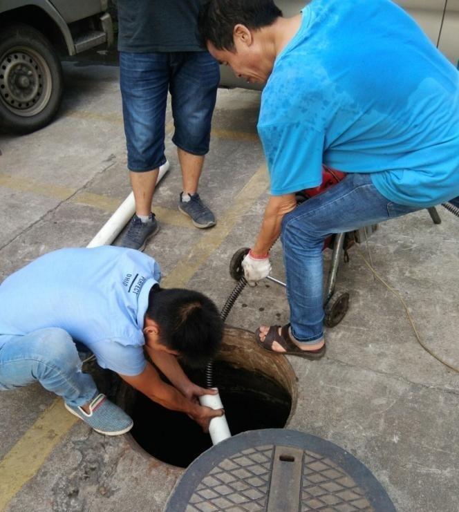 太原府東街上門(mén)維修洗手池水龍頭漏水更換防臭地漏馬桶蹲便安裝