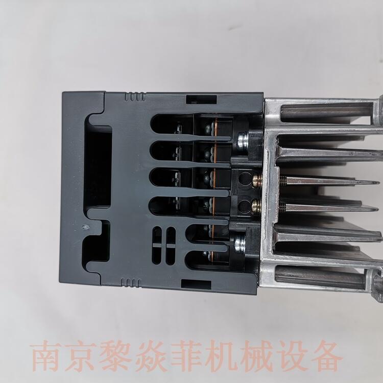 三菱電機(jī)自動(dòng)化設(shè)備驅(qū)動(dòng)單元變頻器SF-V5RU22K3上海市青浦