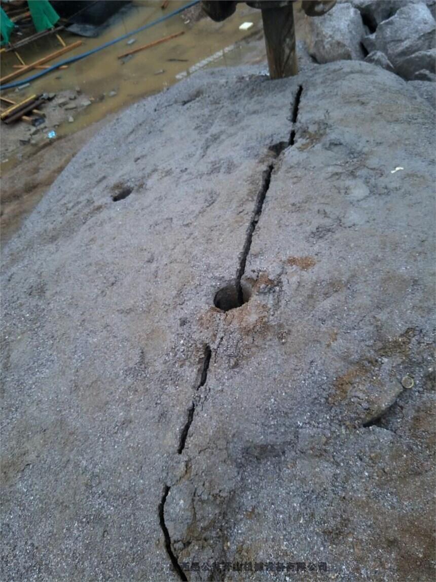【基坑硬石頭靜態(tài)破拆方法】豐南