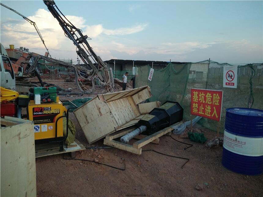【路面拆除用什么機(jī)械設(shè)備】巴中