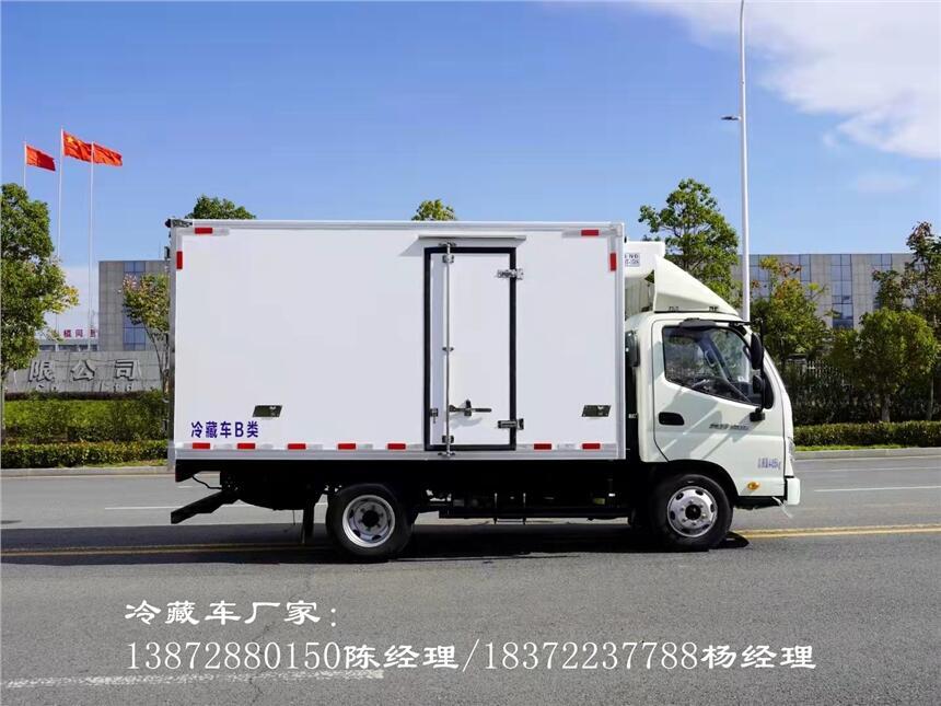 云浮市國(guó)六歐曼銀河自動(dòng)擋白條豬肉冷藏車
