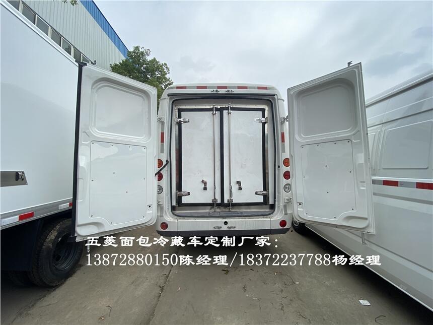 重汽豪沃5米1保溫車 貨車行情