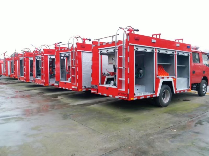 東風(fēng)145型干粉消防車價(jià)格