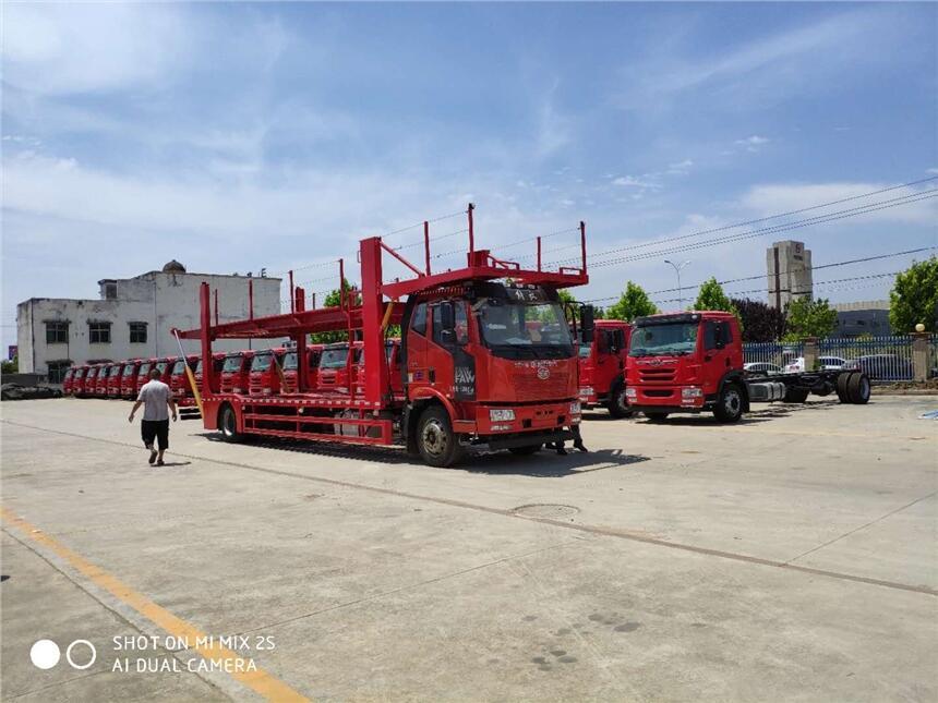 四川柳汽乘龍單橋轎運車哪里找