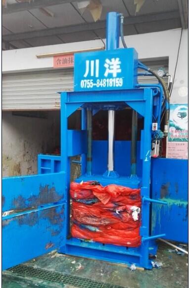 廢塑料液壓打包機(jī)廠家、廢薄膜打包機(jī)、立式液壓打包機(jī)