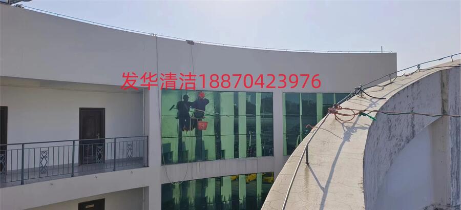 福建龍巖市外墻清洗施工團隊聯(lián)系方式蜘蛛人高空作業(yè)瓷磚空鼓修復