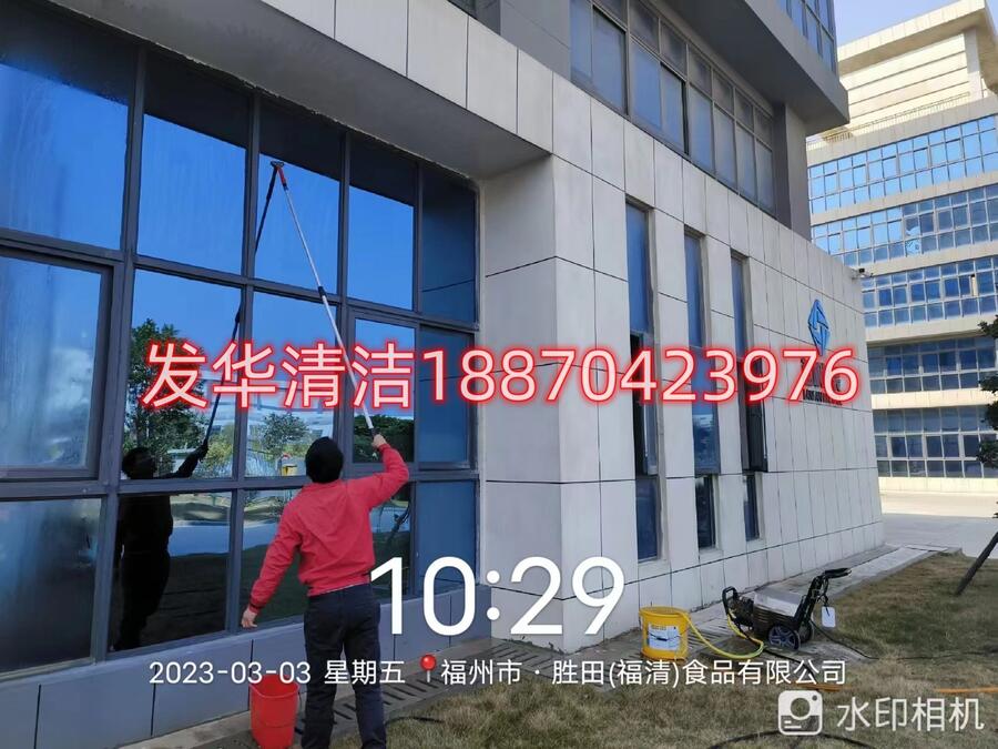 福建寧德市外墻防水施工團(tuán)隊(duì)聯(lián)系方式玻璃幕墻鋁塑板清洗外墻空鼓敲掉