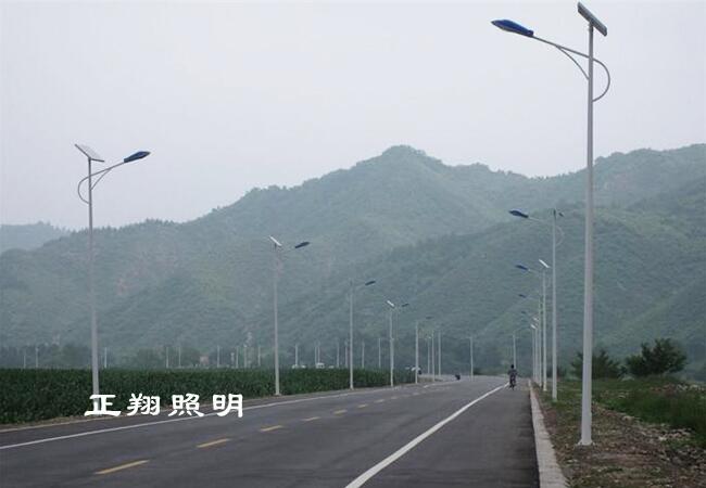 太陽(yáng)能路燈讓照明行業(yè)存在無(wú)限機(jī)會(huì)