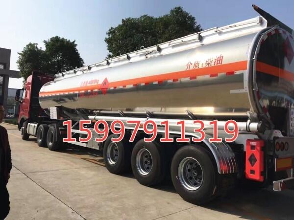 額載11噸鋁合金油罐車4噸移動(dòng)加油車價(jià)格