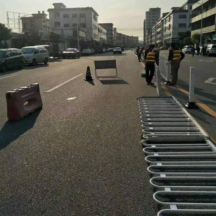 汕頭道路乙型護欄 街道白色京式欄桿 東坑港式柵欄價格