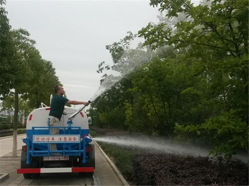 云南國6綠化運水車一輛多少價格