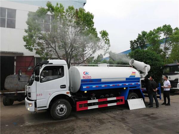 時代8噸霧炮車除霾車報價