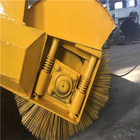 聊城市融雪撒布撒鹽機(jī)除雪車生產(chǎn)廠家