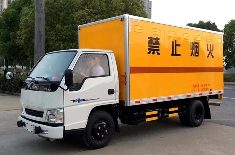 四驅危貨車 1.5噸藍牌危爆車廠價直銷