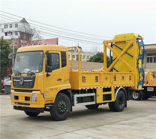 東風(fēng)天錦國(guó)六高速防撞緩沖車現(xiàn)車圖片