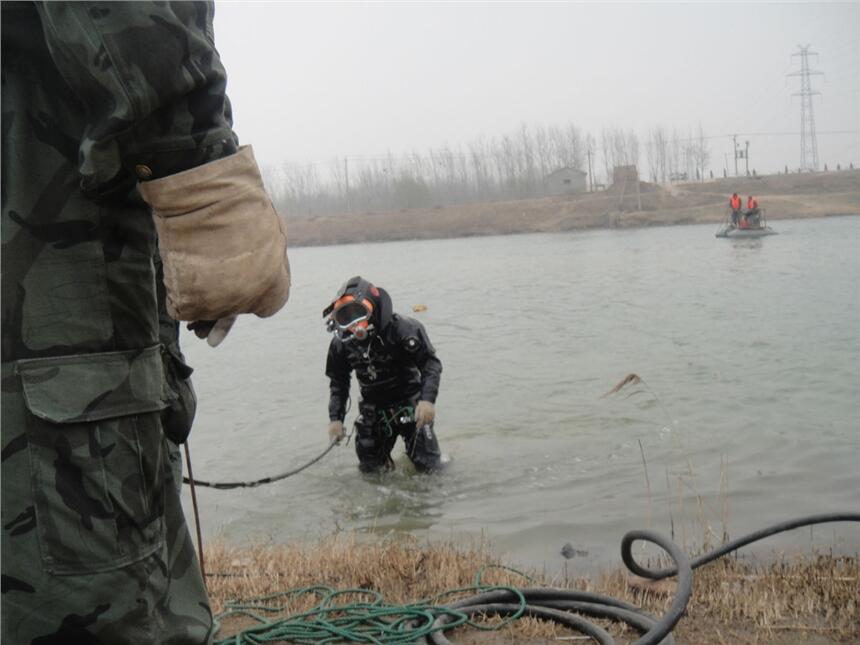 寧國市政管道砌磚墻封堵需要多少錢、潛水員公司