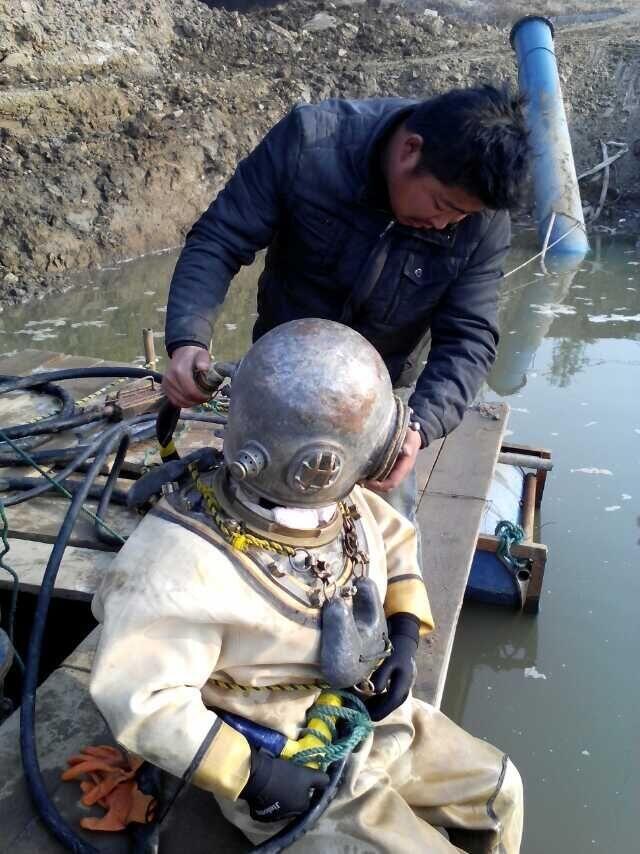 蓮花市政管道砌磚墻封堵需要多少錢、潛水員公司