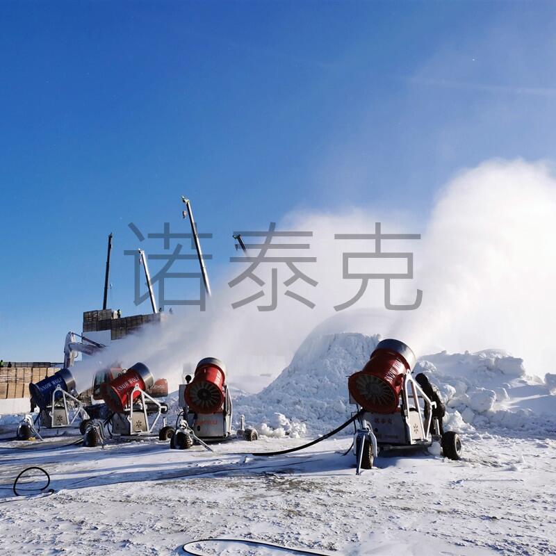 滑雪場提前建設(shè)施工 全自動造雪機(jī)助力造雪 造雪機(jī)價格