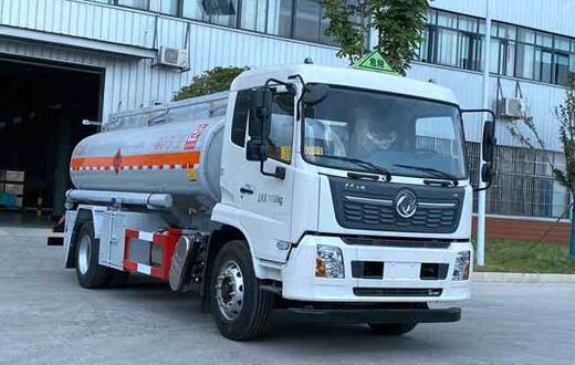 東風天錦國六10噸運油車,SLS5180GYYD6A型運油車