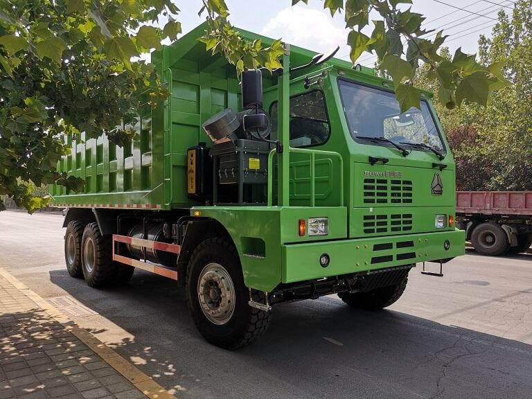 中國(guó)豪沃70 90礦山霸王寬體礦用工程車(chē)價(jià)格