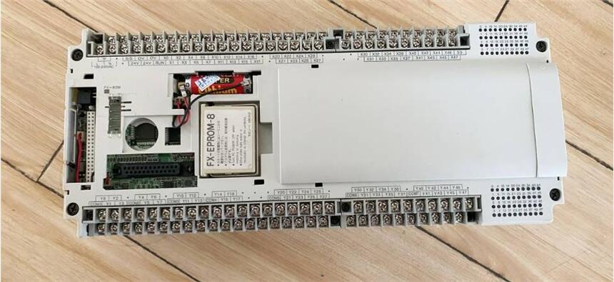 i12用PLC，型號FM-80MR