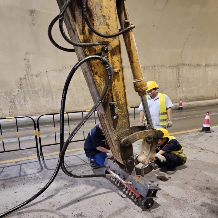 定做高速隧道鑿毛機(jī) 車載萬向鑿毛機(jī) 機(jī)械式快速拉毛機(jī)